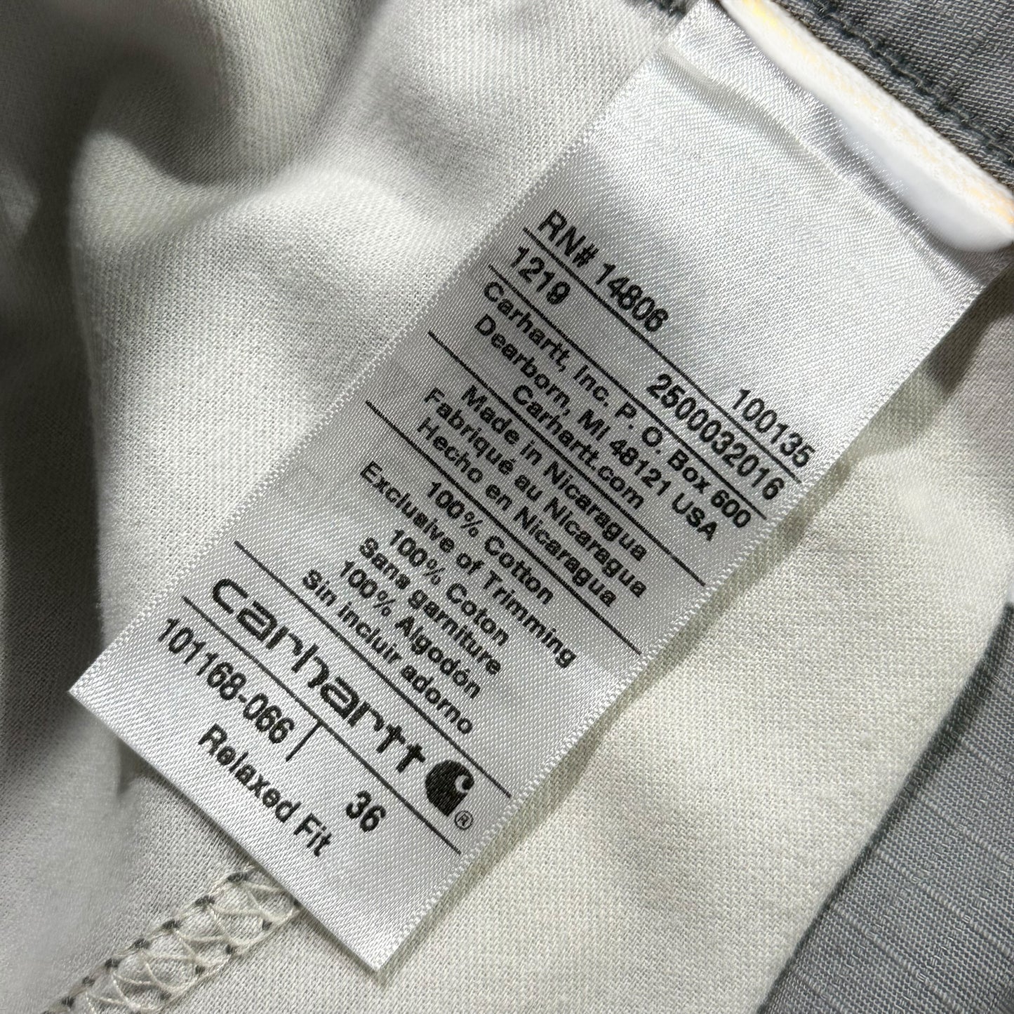 【USED】CARHARTT USA RIPSTOP CARGO SHORTS 36inch