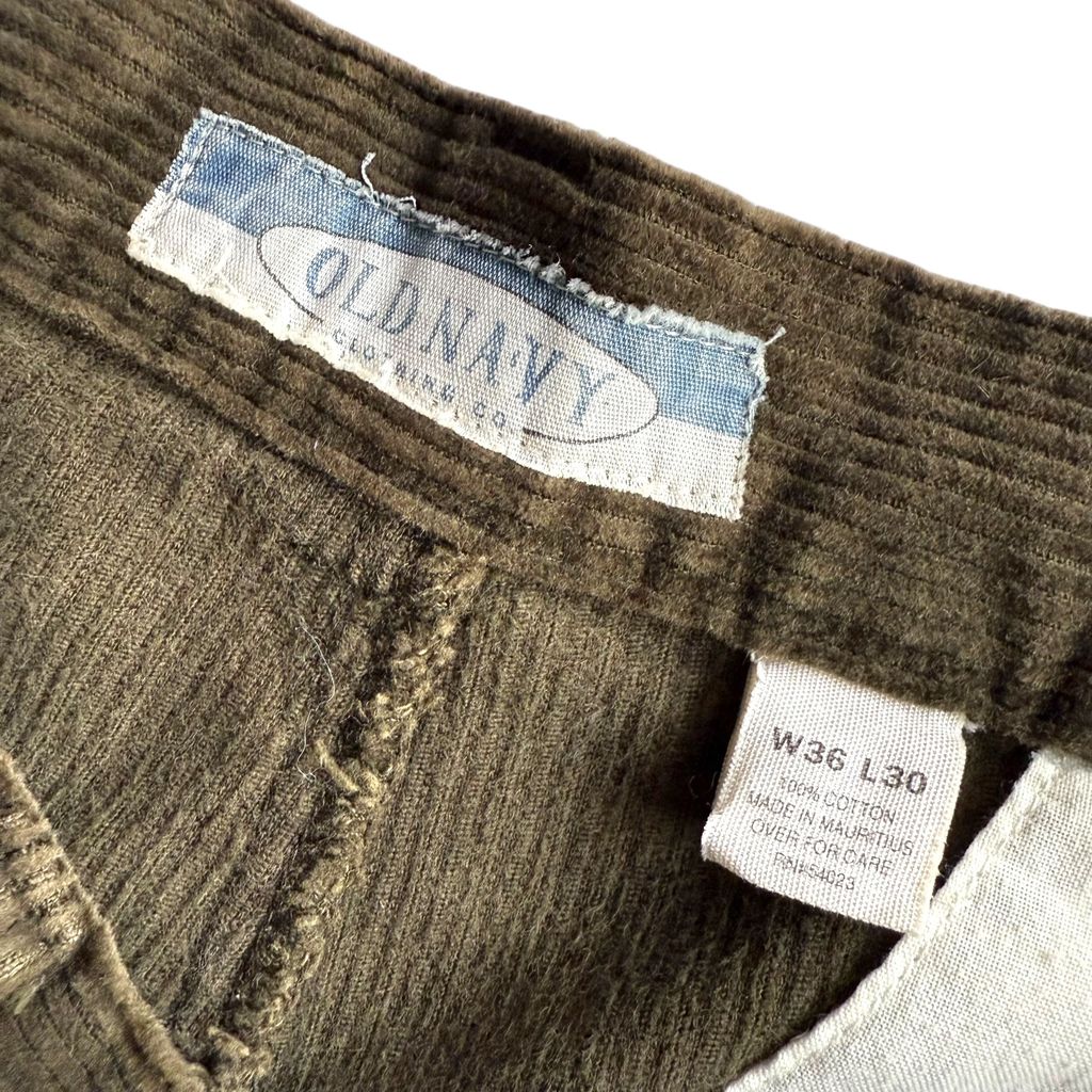 【USED】Old Navy 2tuck Corduroy Pants