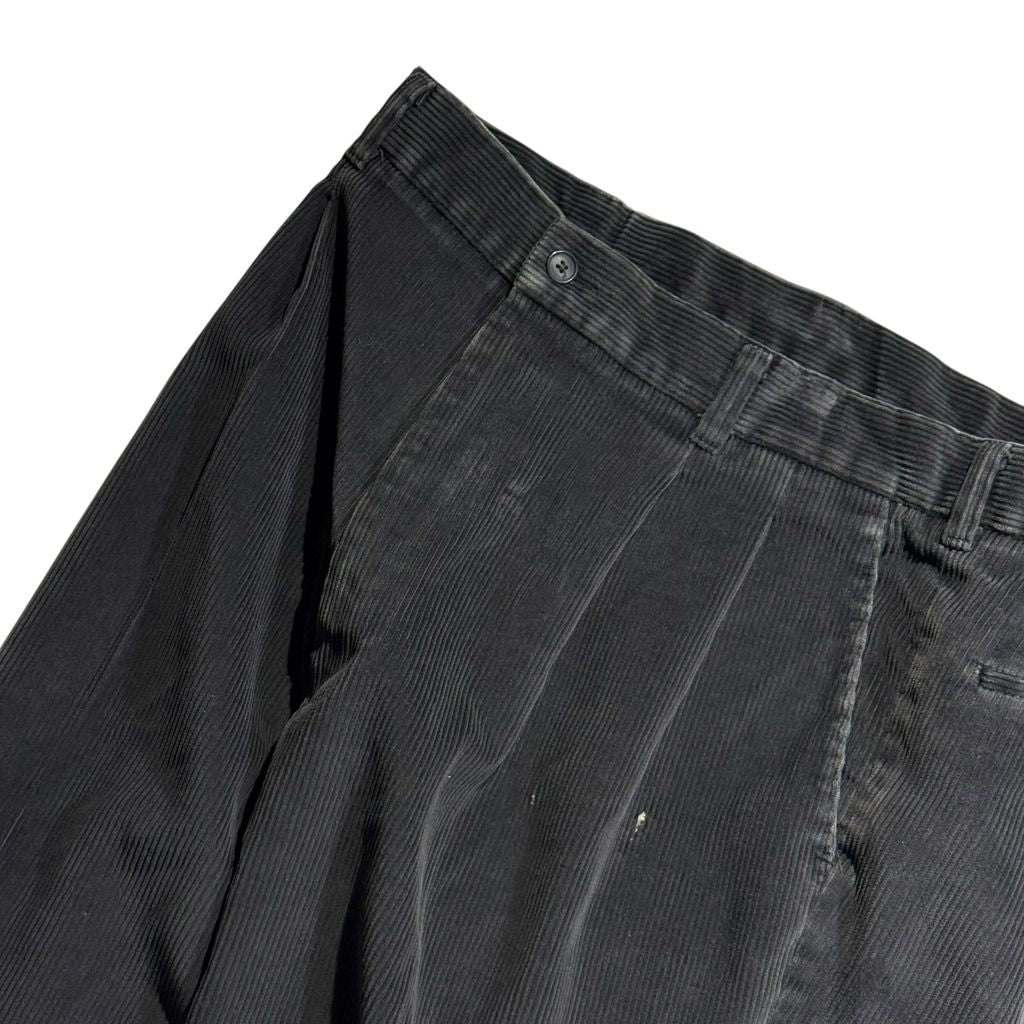 【USED】Outbacks 2 Tuck Corduroy Pants Made in Canada