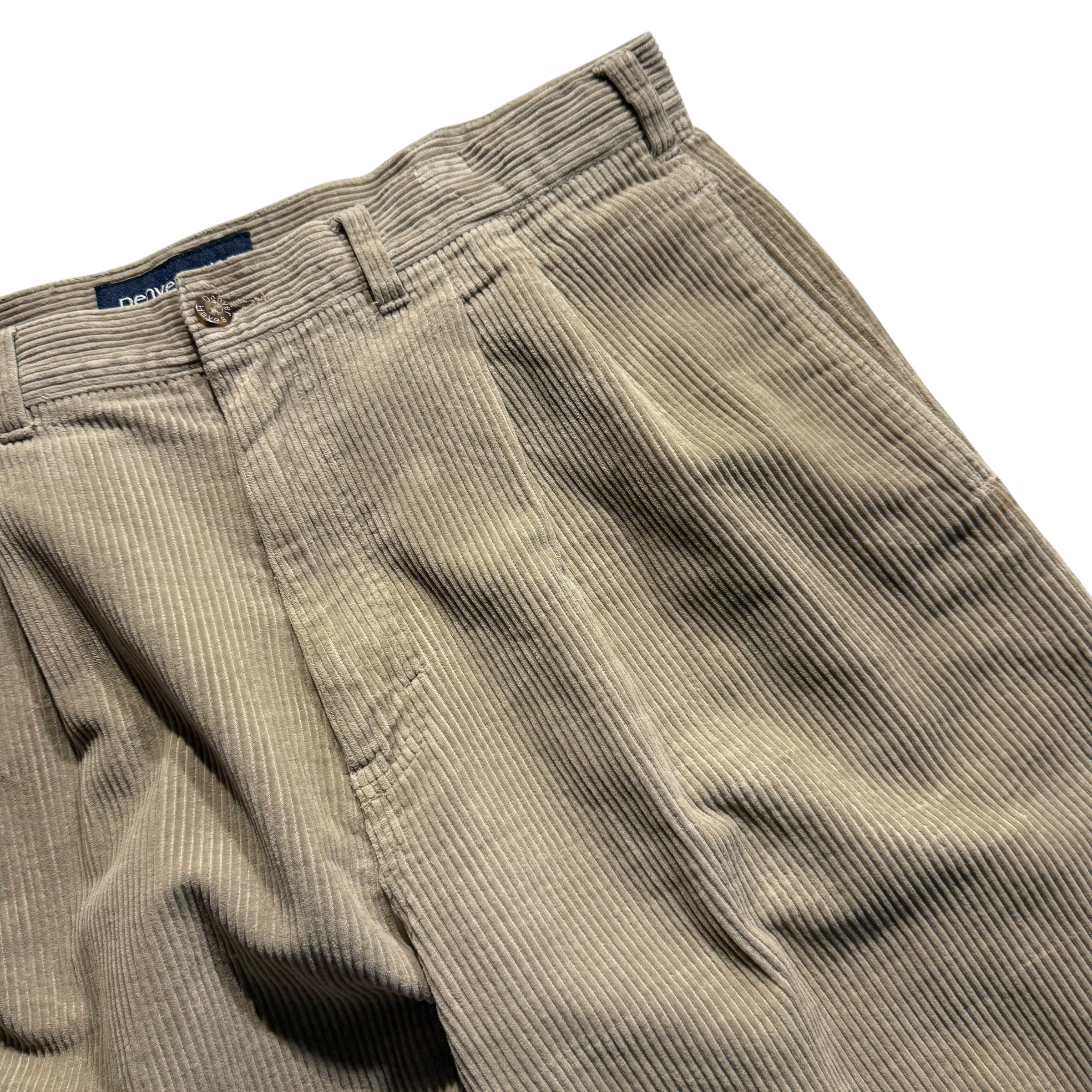 USED】Denver Hayes 2 Tuck Corduroy Pants – The Blueprint™︎