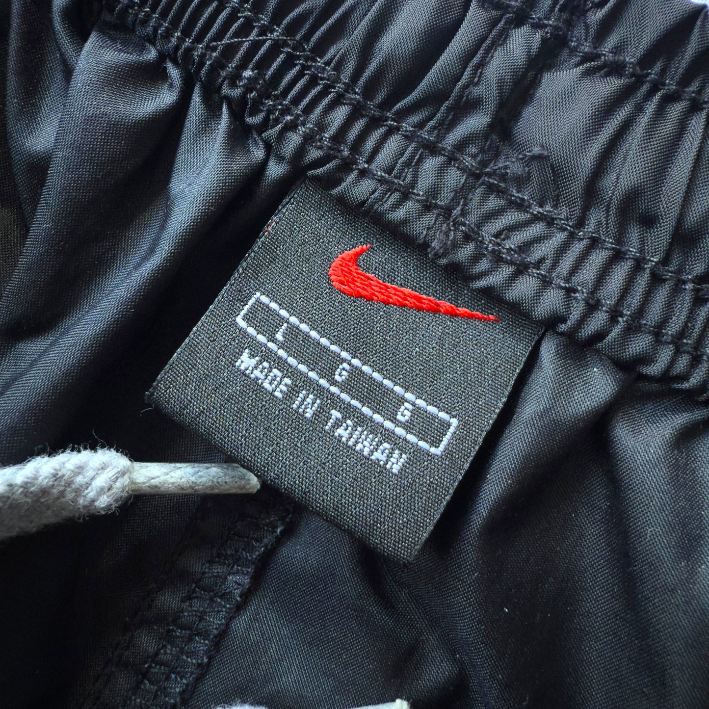 【USED】90s Nike Nylon Pants