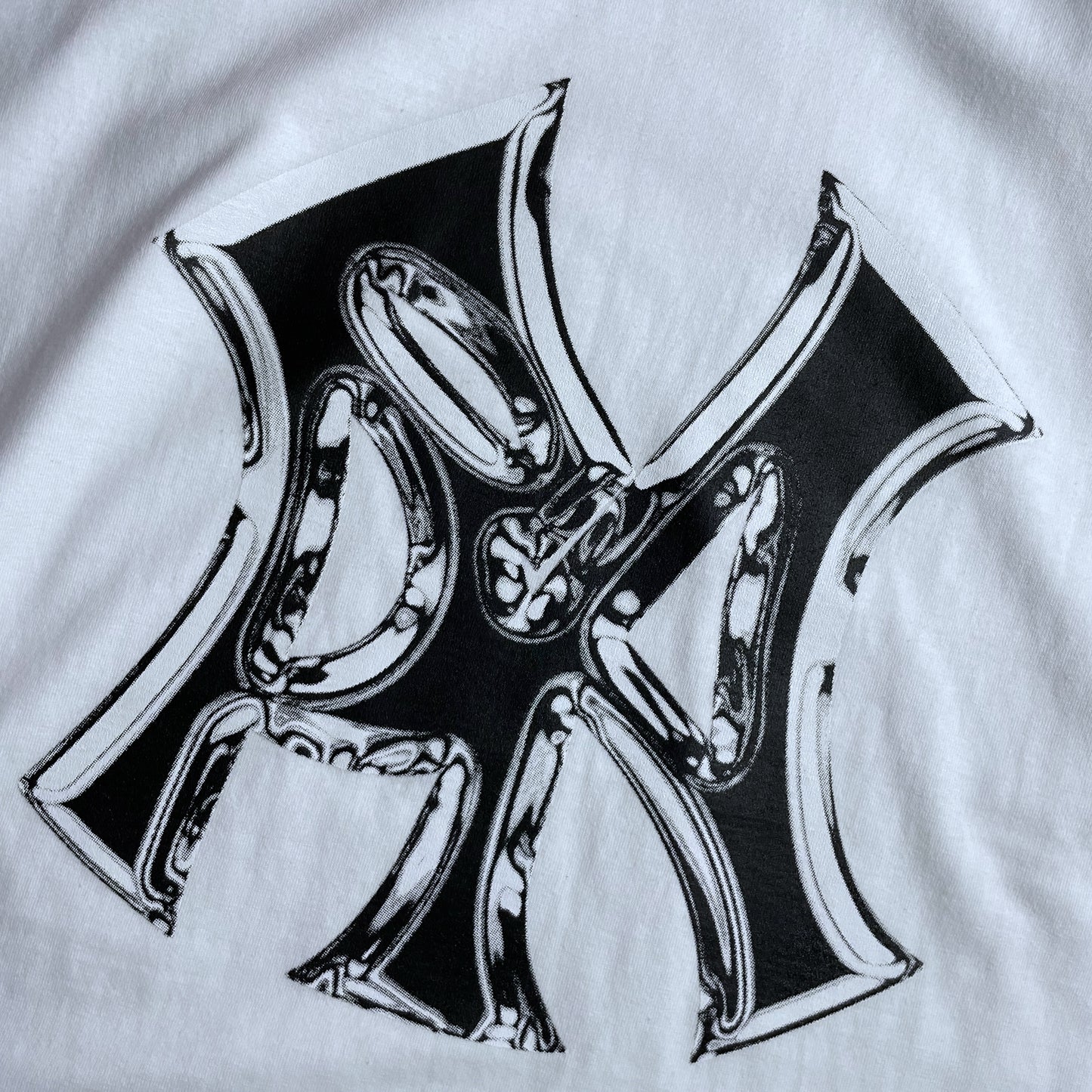 【TBP Original】The "BP" Chrome Logo S/SL Tee