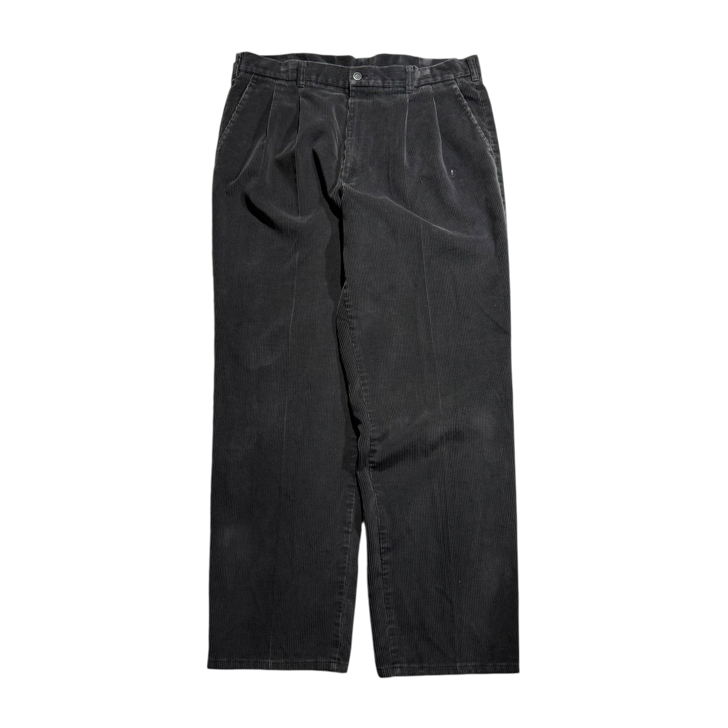 【USED】Outbacks 2 Tuck Corduroy Pants Made in Canada