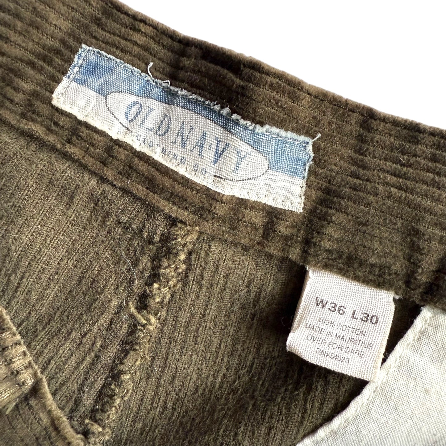 【USED】Old Navy 2tuck Corduroy Pants