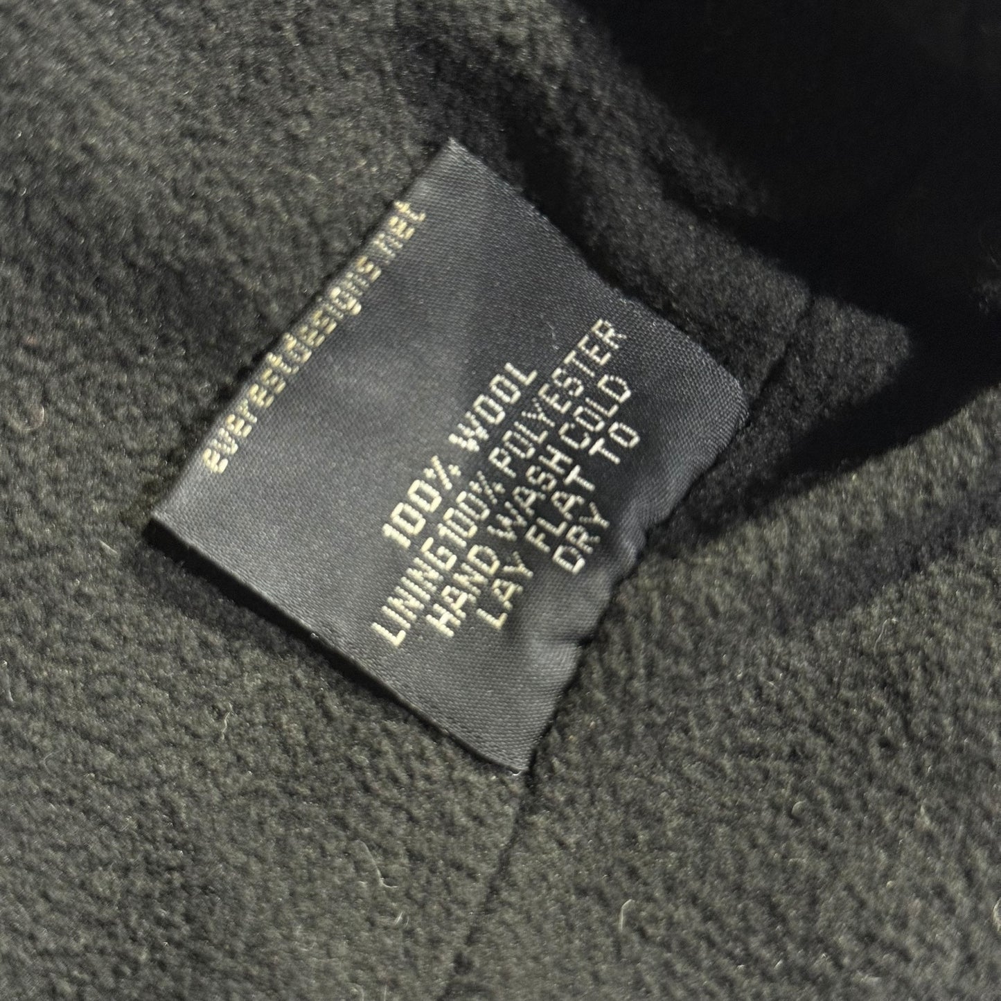 【USED】Everest Designs Ear Flap Hand Knit Sherpa Hat
