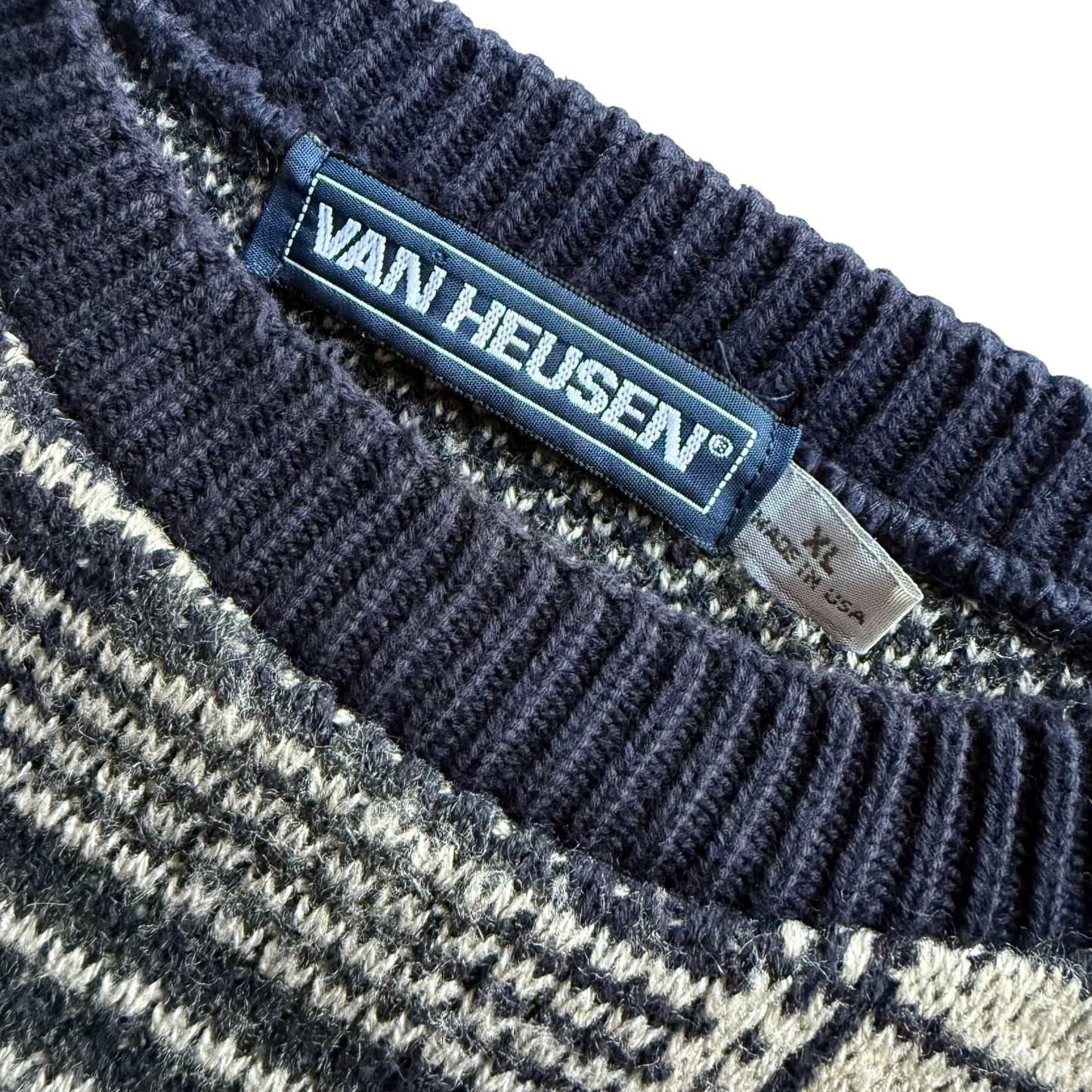 【USED】Van Heusen Check Pattern Crewneck Sweater