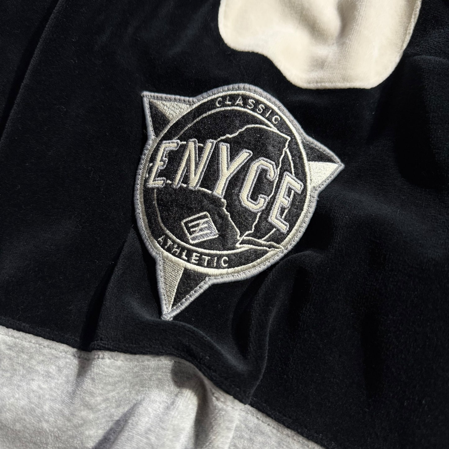 【USED】Enyce Velour Hockey Jersey
