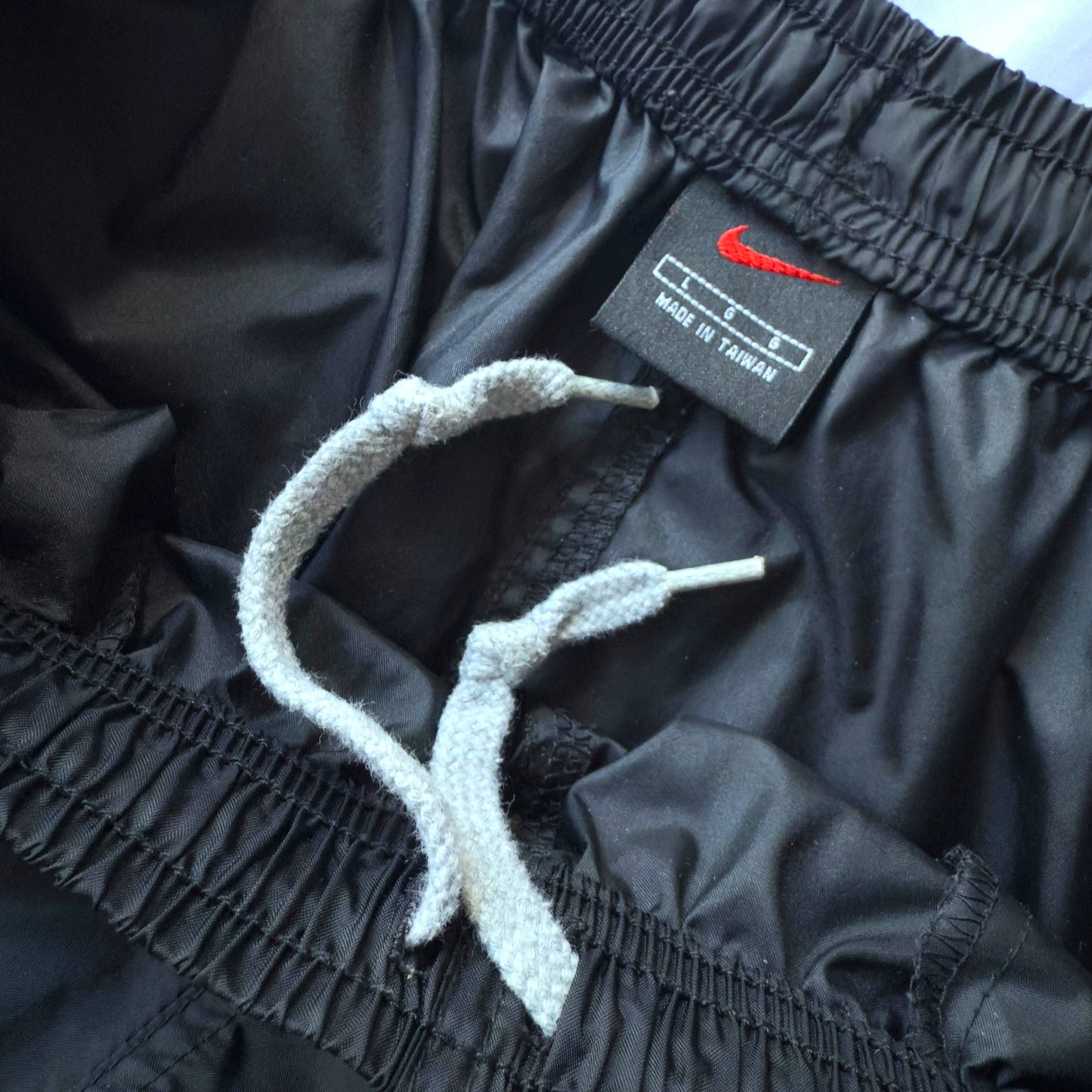 【USED】90s Nike Nylon Pants