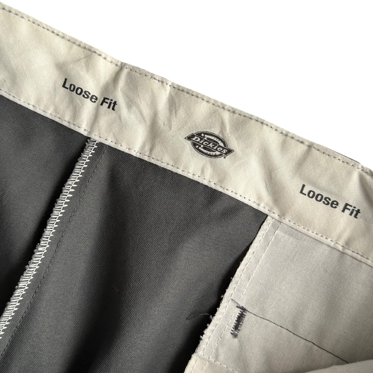 【USED】DICKIES LOOSE FIT WORK SHORTS