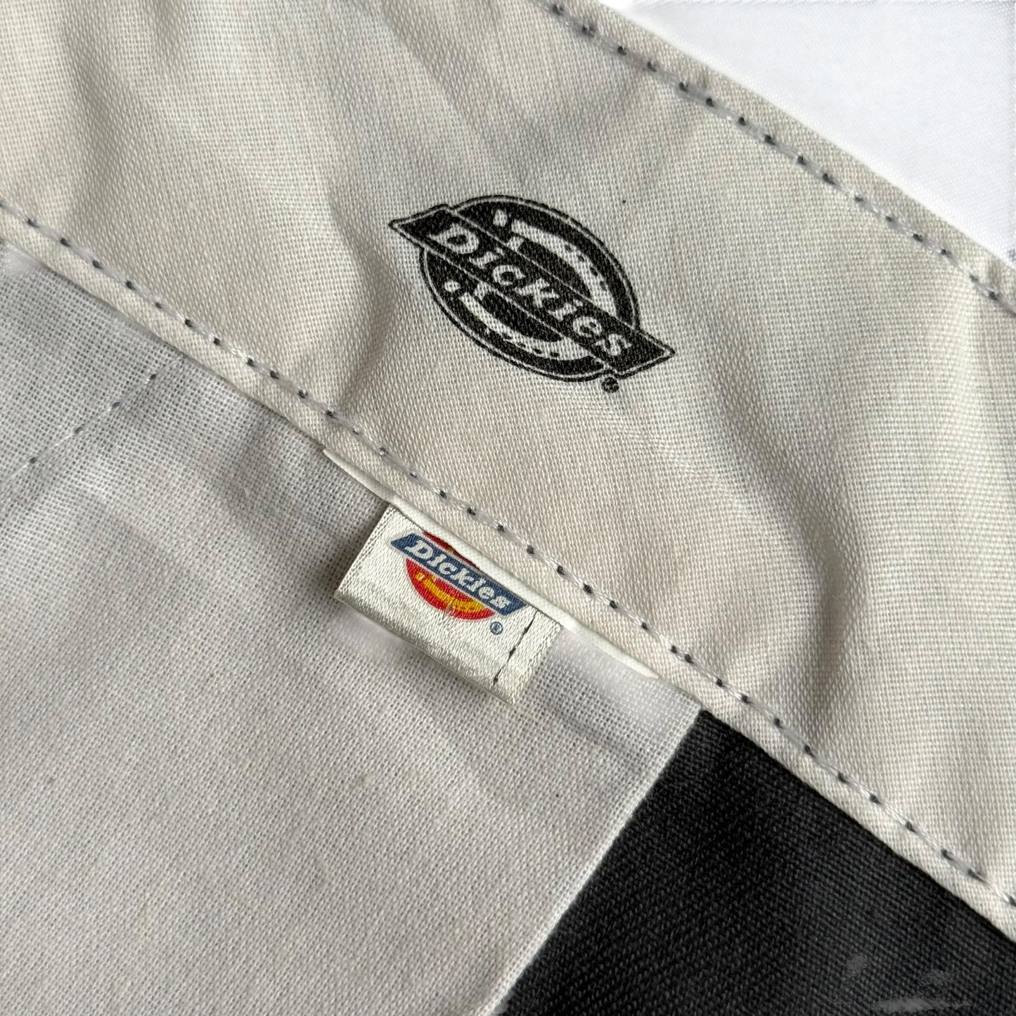 【USED】DICKIES LOOSE FIT WORK SHORTS