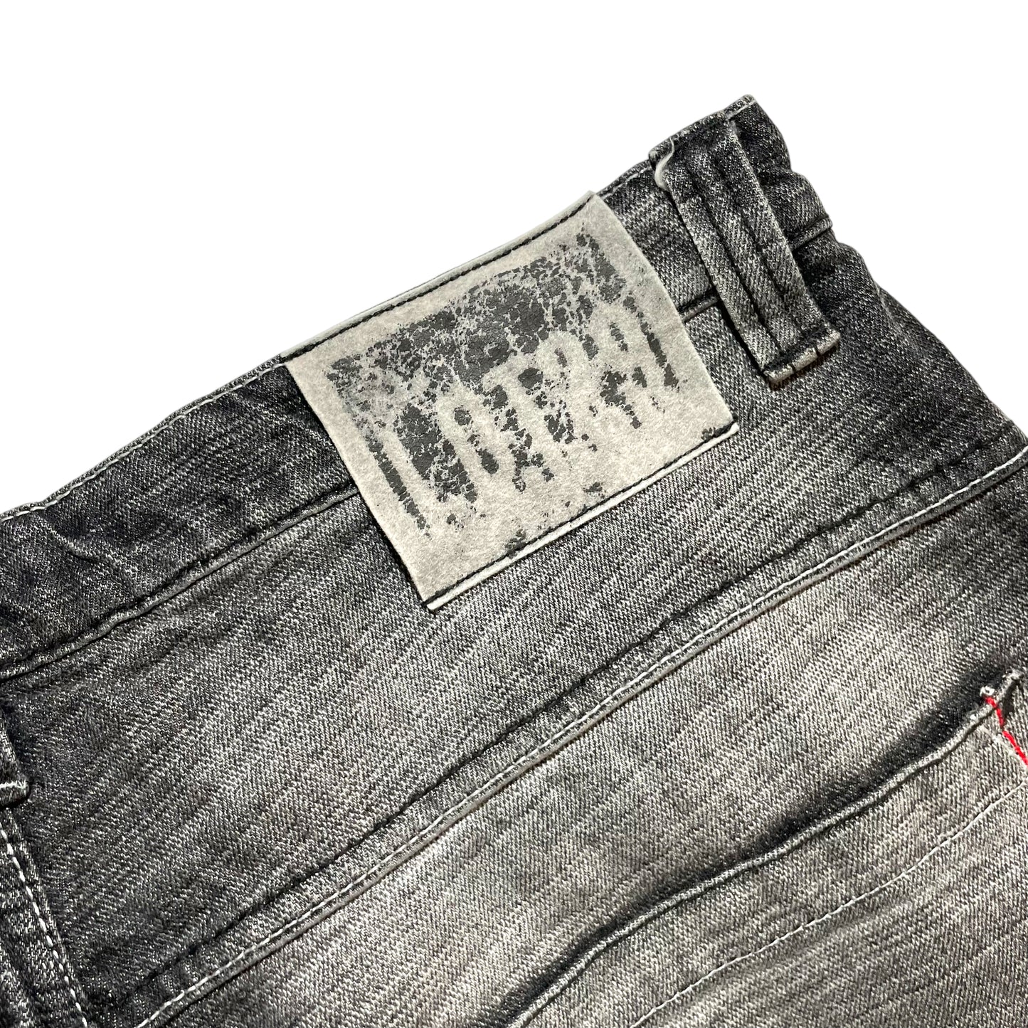 LOT29 "BUGS BUNNY" STITCHED BAGGY JEANS