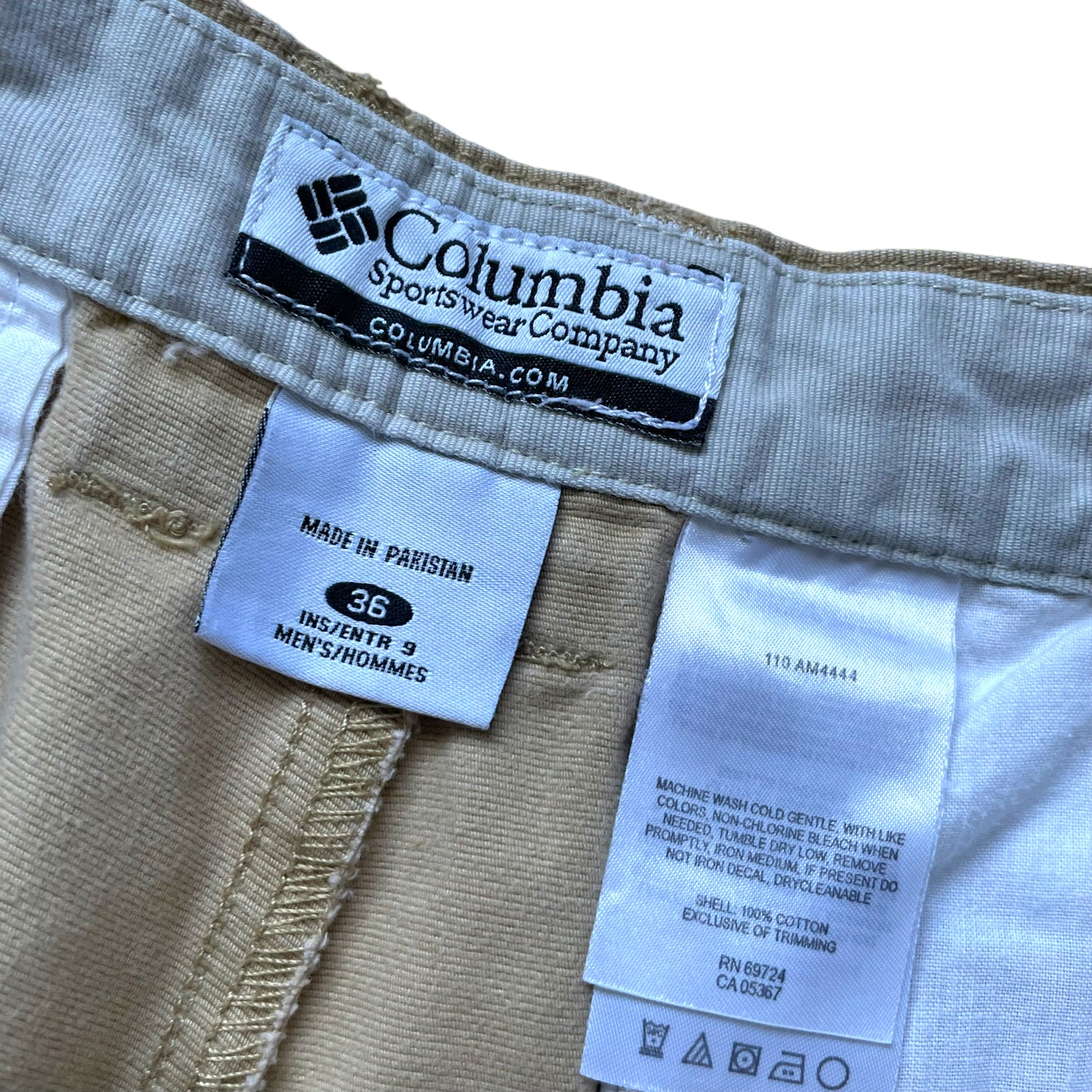 COLUMBIA OUTDOOR SHORTS