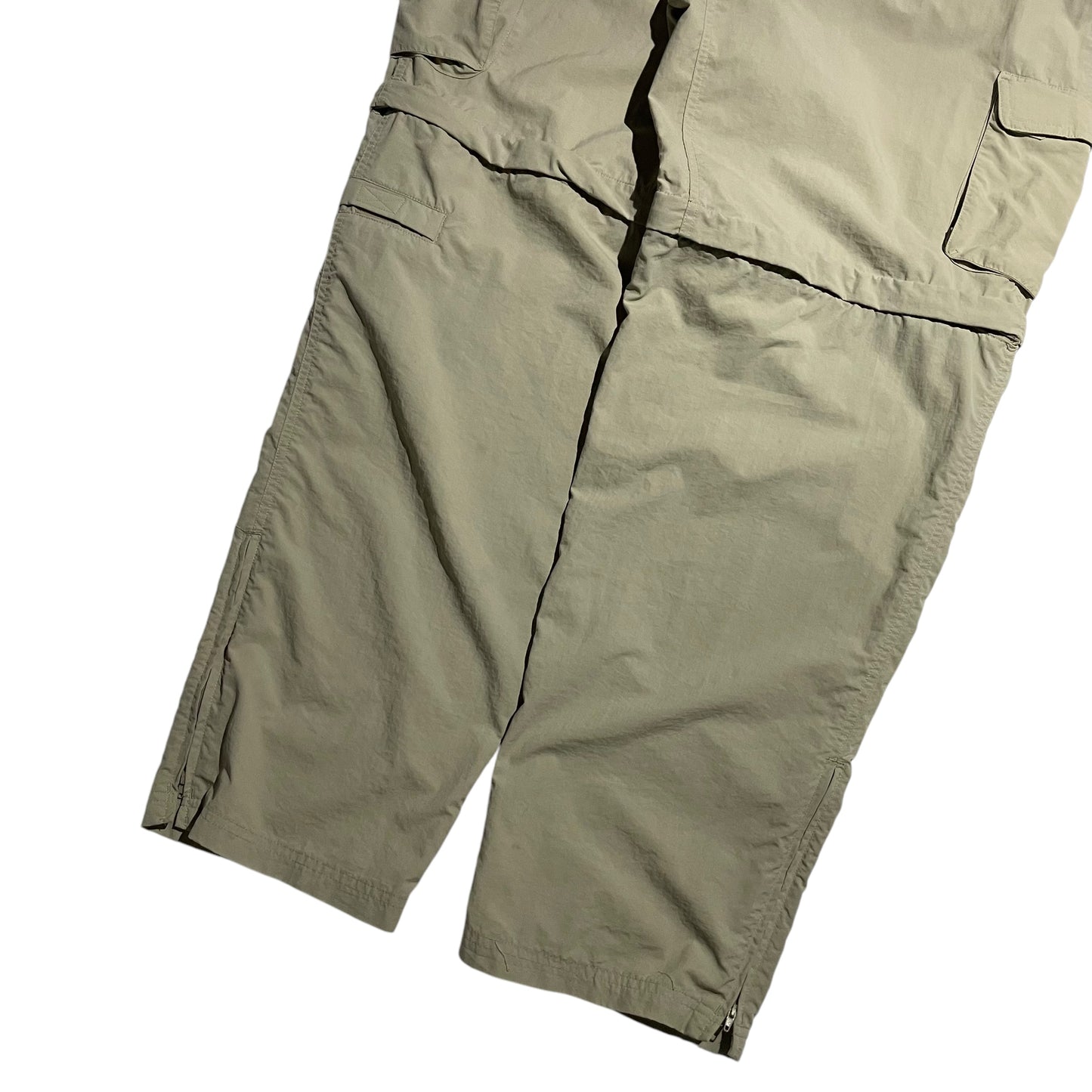 【Used】White Sierra Zip Off Cargo Pants