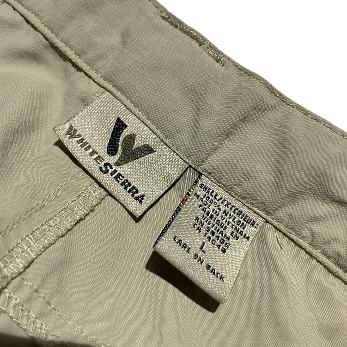 【Used】White Sierra Zip Off Cargo Pants