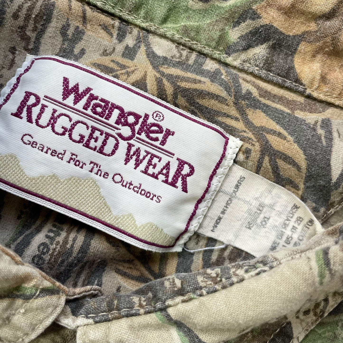 【USED】Wrangler Realtree Camo Shirt
