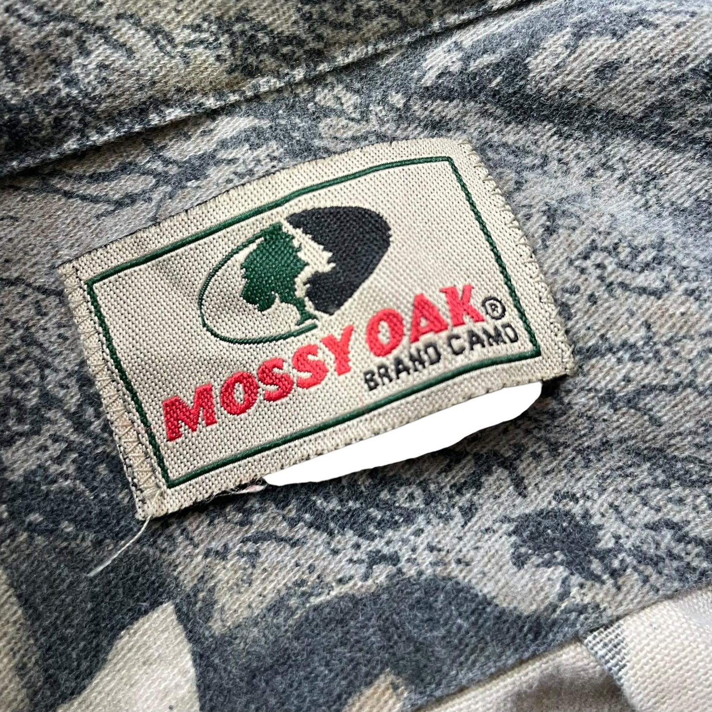 【USED】Mossy Oak Realtree Camo Shirt