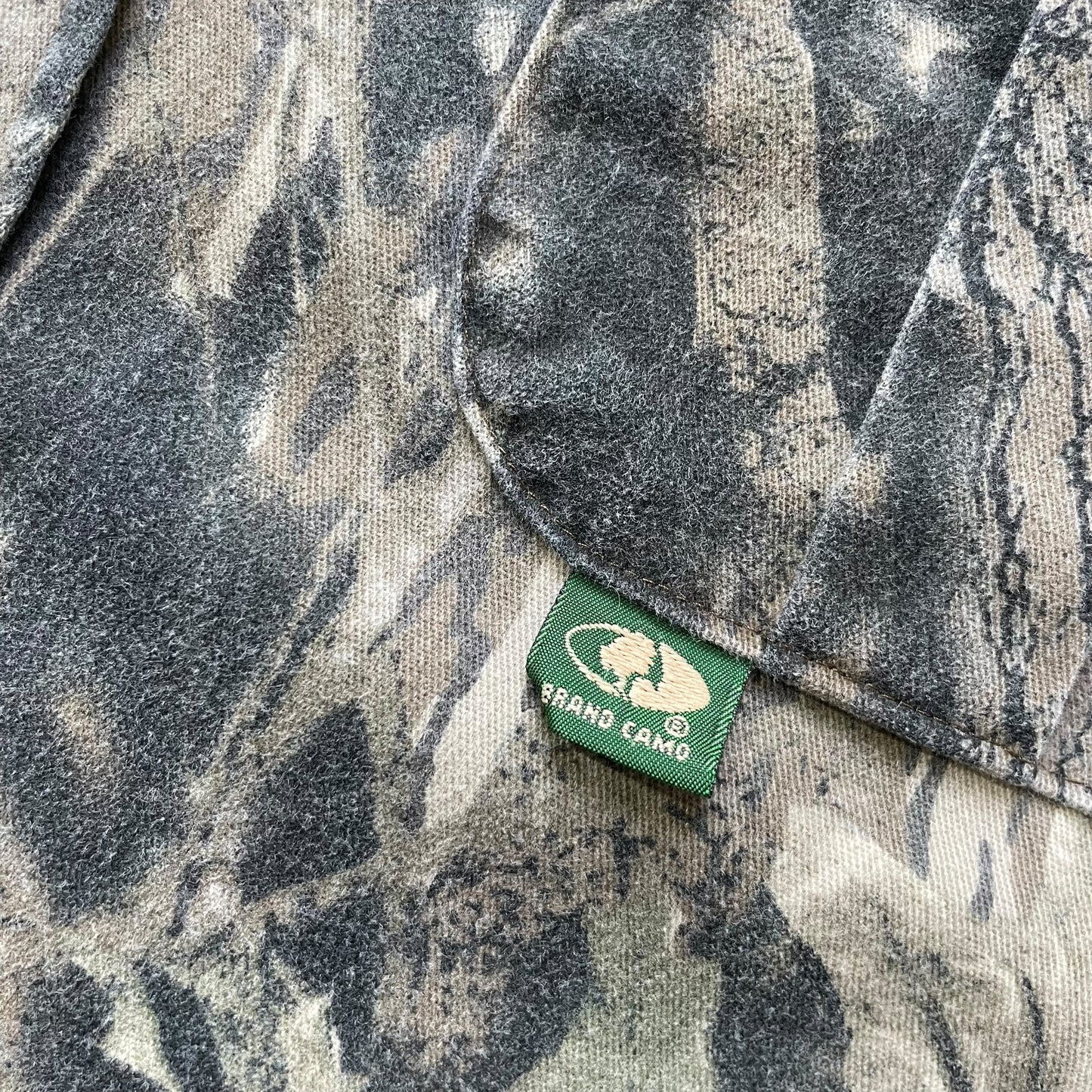 【USED】Mossy Oak Realtree Camo Shirt
