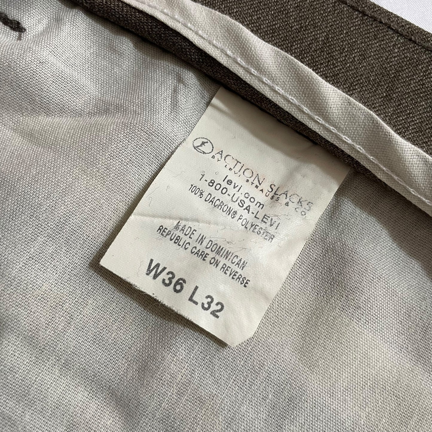 【USED】Levi’s Action Slacks