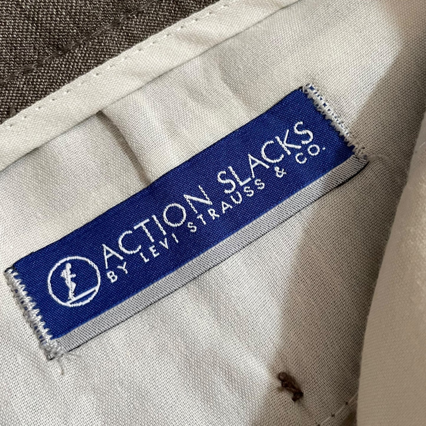 【USED】Levi’s Action Slacks