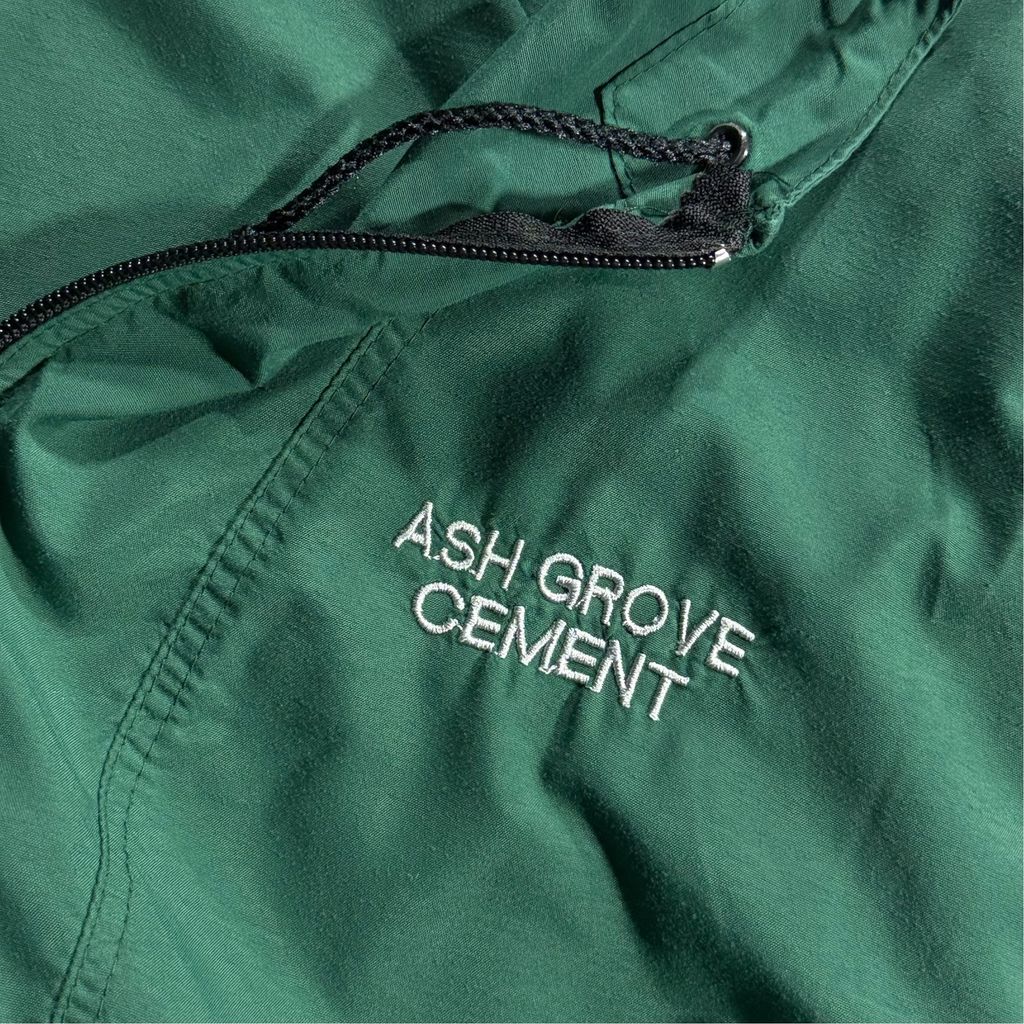 【USED】90s SPORTSMASTER USA製 ASH GROVE CEMENT Hooded Nylon Pullover Jacket Dark Green XL / スポーツマスター アッシュグローブセメント フーデッド ナイロン プルオーバー ジャケット アノラックパーカー ダークグリーン 90年代
