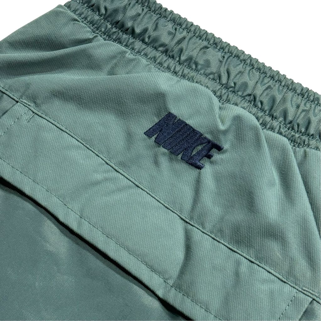 【USED】00s Nike Nylon Tech Pants Green x Navy M / ナイキ ナイロン テック パンツ グリーン ネイビー サイドライン ロゴ刺繍 スポーツ