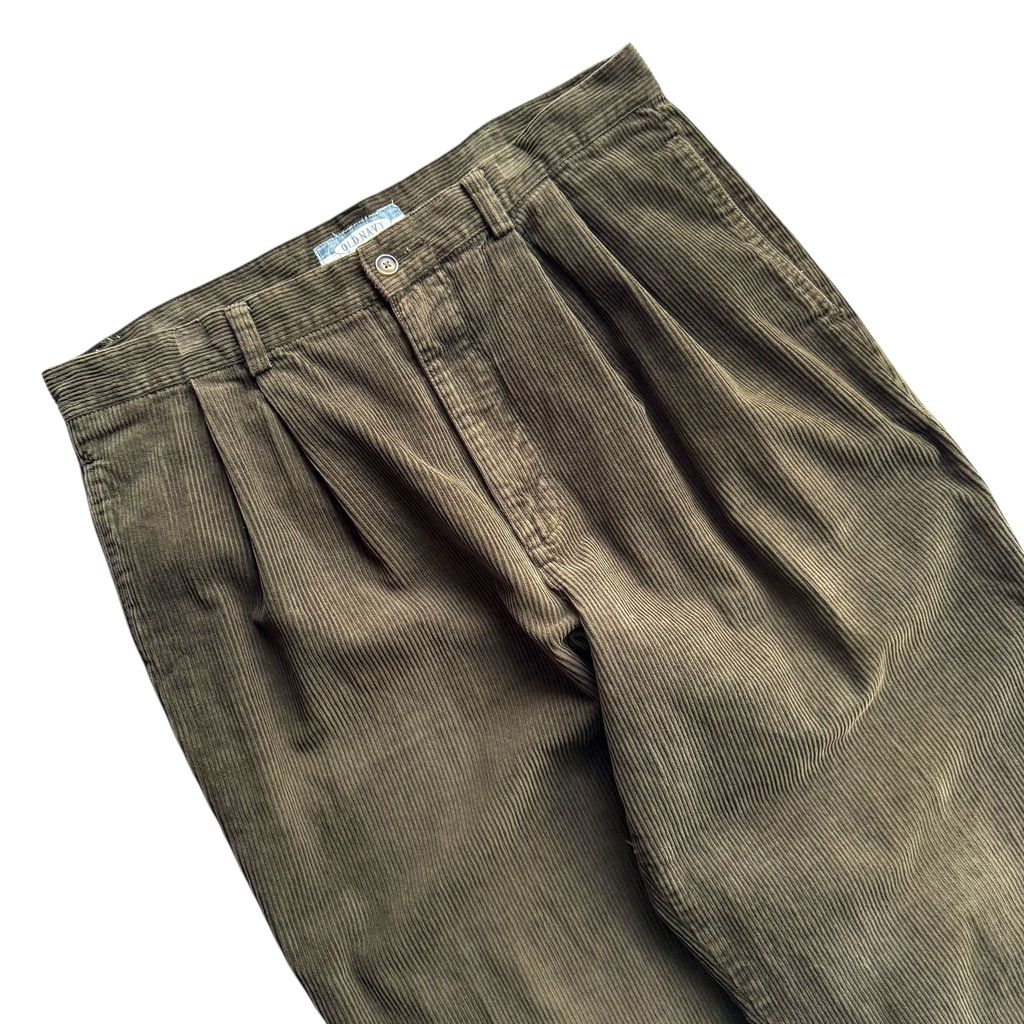 【USED】Old Navy 2tuck Corduroy Pants