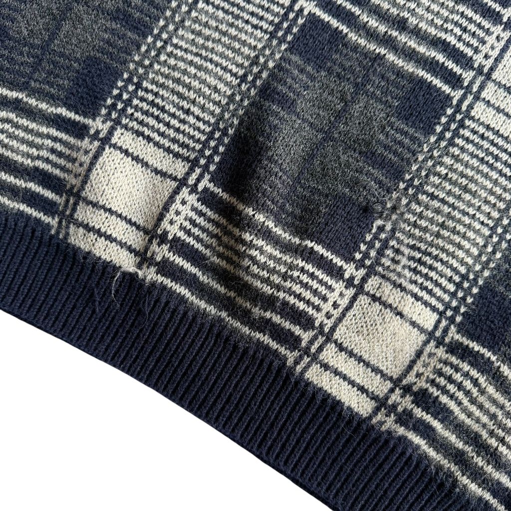 【USED】Van Heusen Check Pattern Crewneck Sweater