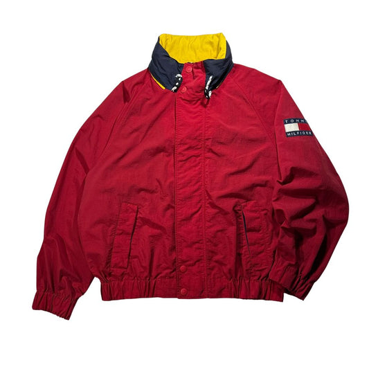 【USED】90s TOMMY HILFIGER Sailing Gear Hooded Nylon Jacket Red x Yellow x Navy L / トミーヒルフィガー セーリングギア フード付き ナイロンジャケット セーリングジャケット 襟裏ロゴ刺繍 90年代 ヴィンテージ 古着 USED