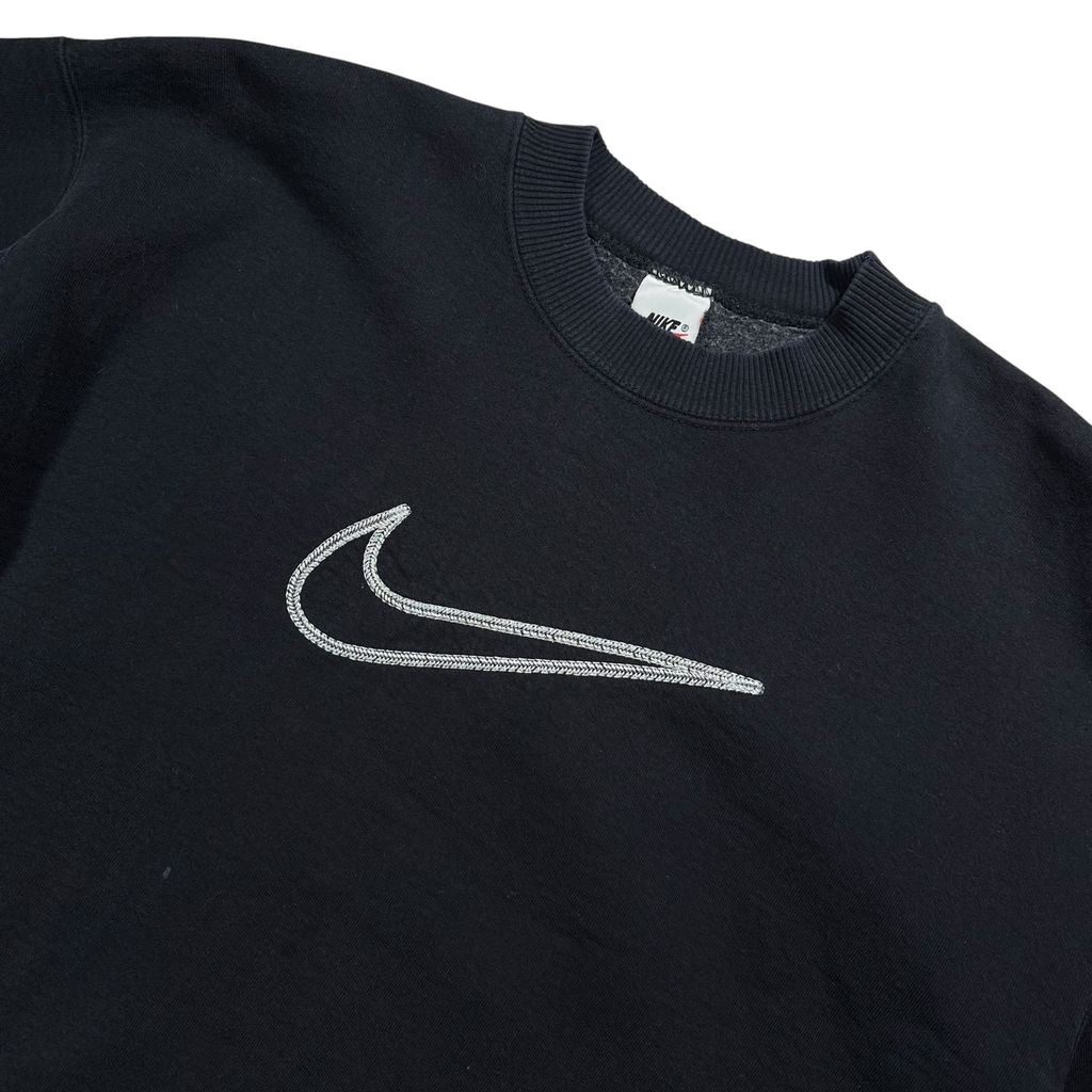 【USED】90s NIKE Center Big Swoosh Sweat Black L / ナイキ センター ビッグスウッシュ 刺繍 クルーネック スウェット トレーナー ブラック 黒 白タグ Lサイズ メンズ 古着