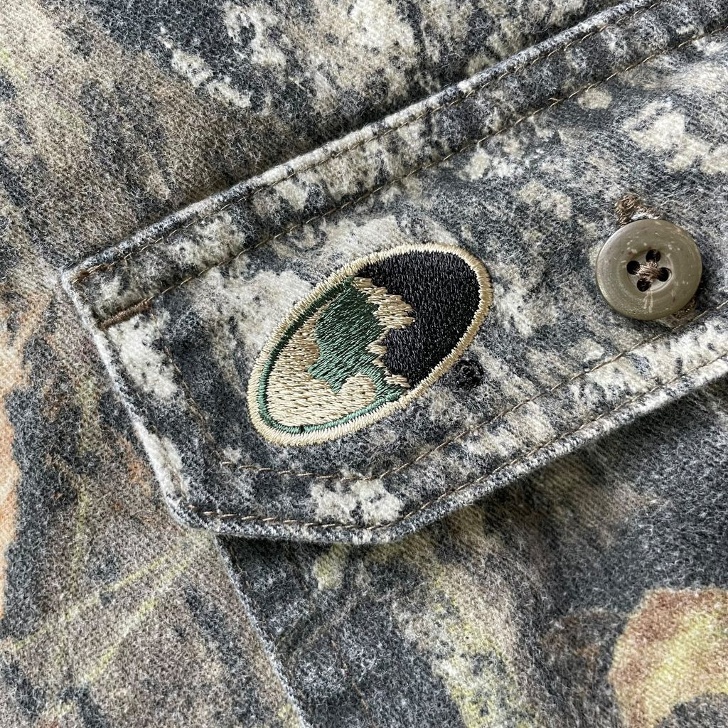【USED】MOSSY OAK Realtree Camo Shirt