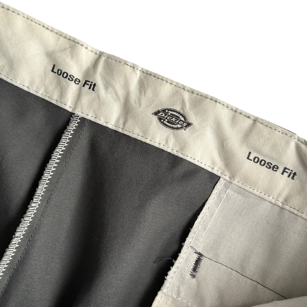 【USED】DICKIES LOOSE FIT WORK SHORTS