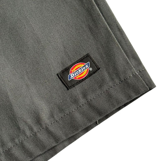 【USED】DICKIES LOOSE FIT WORK SHORTS
