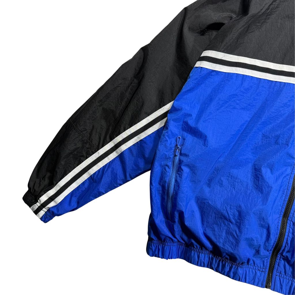 【USED】90s NIKE Nylon Full-Zip Jacket Black x Blue L / ナイキ ナイロンジャケット フルジップ 切替 バックロゴ 刺繍 黒 青