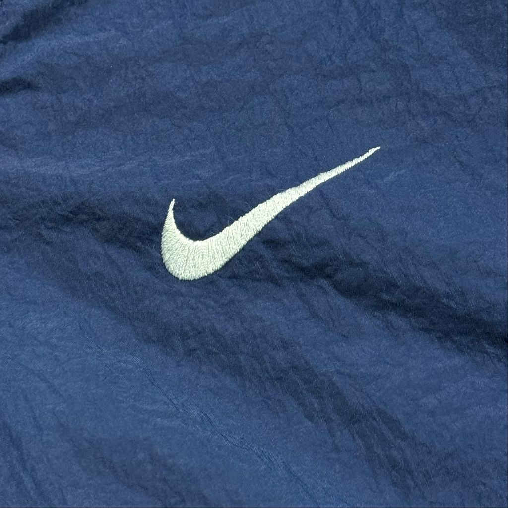 【USED】90s NIKE V-Neck Nylon Pullover Jacket Navy x White L / ナイキ Vネック ナイロン プルオーバー ジャケット ウィンドブレーカー リブ切替 刺繍 紺 白 90年代