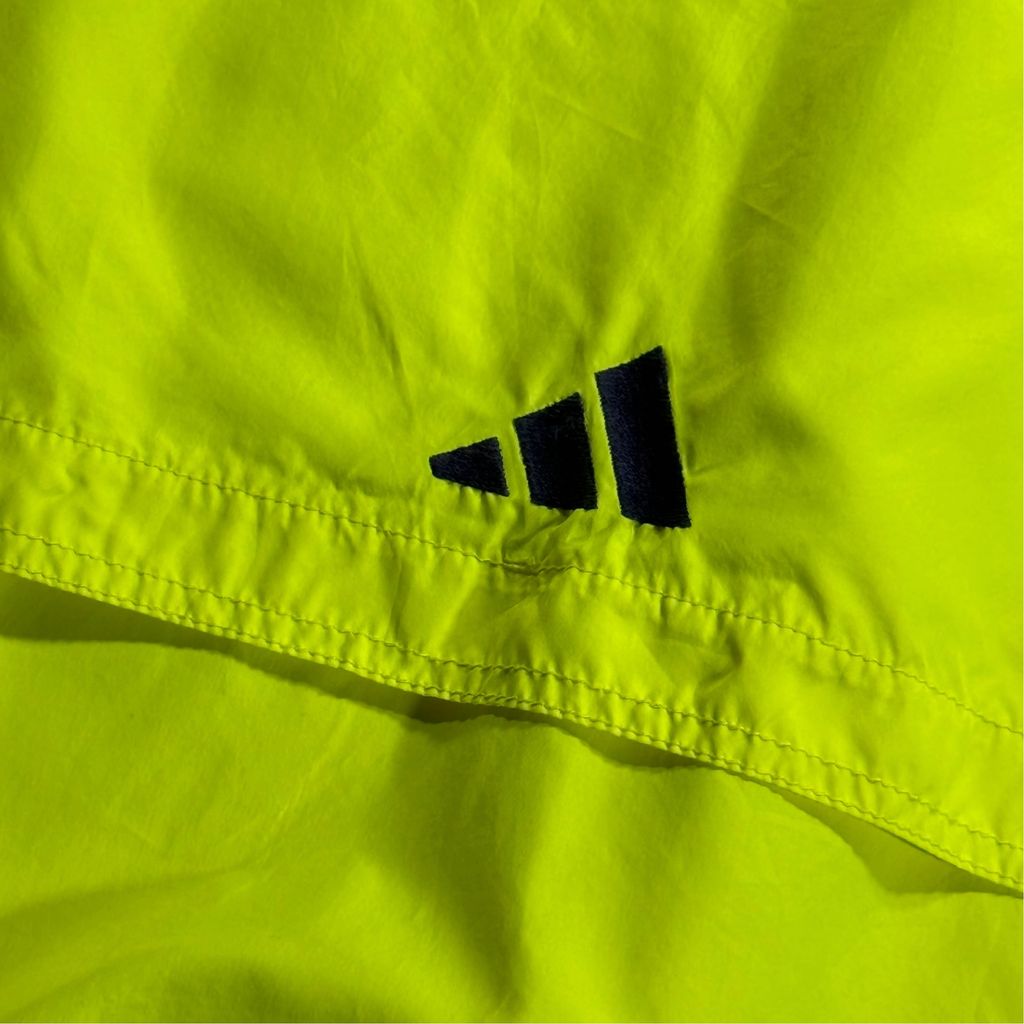 【USED】90s adidas Performance Logo Hooded Nylon Pullover Jacket Lime Green x Navy XL / アディダス パフォーマンスロゴ ナイロンジャケット プルオーバー アノラック