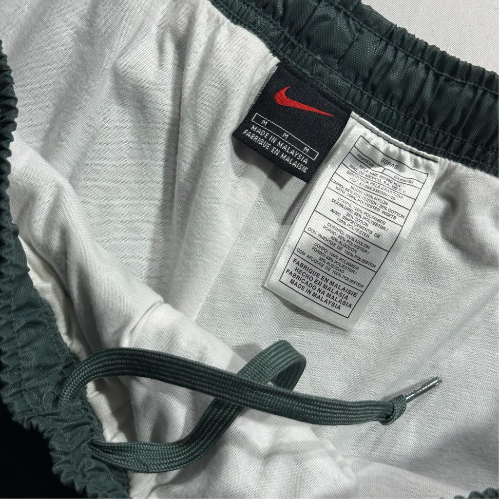 【USED】00s Nike Nylon Tech Pants Green x Navy M / ナイキ ナイロン テック パンツ グリーン ネイビー サイドライン ロゴ刺繍 スポーツ