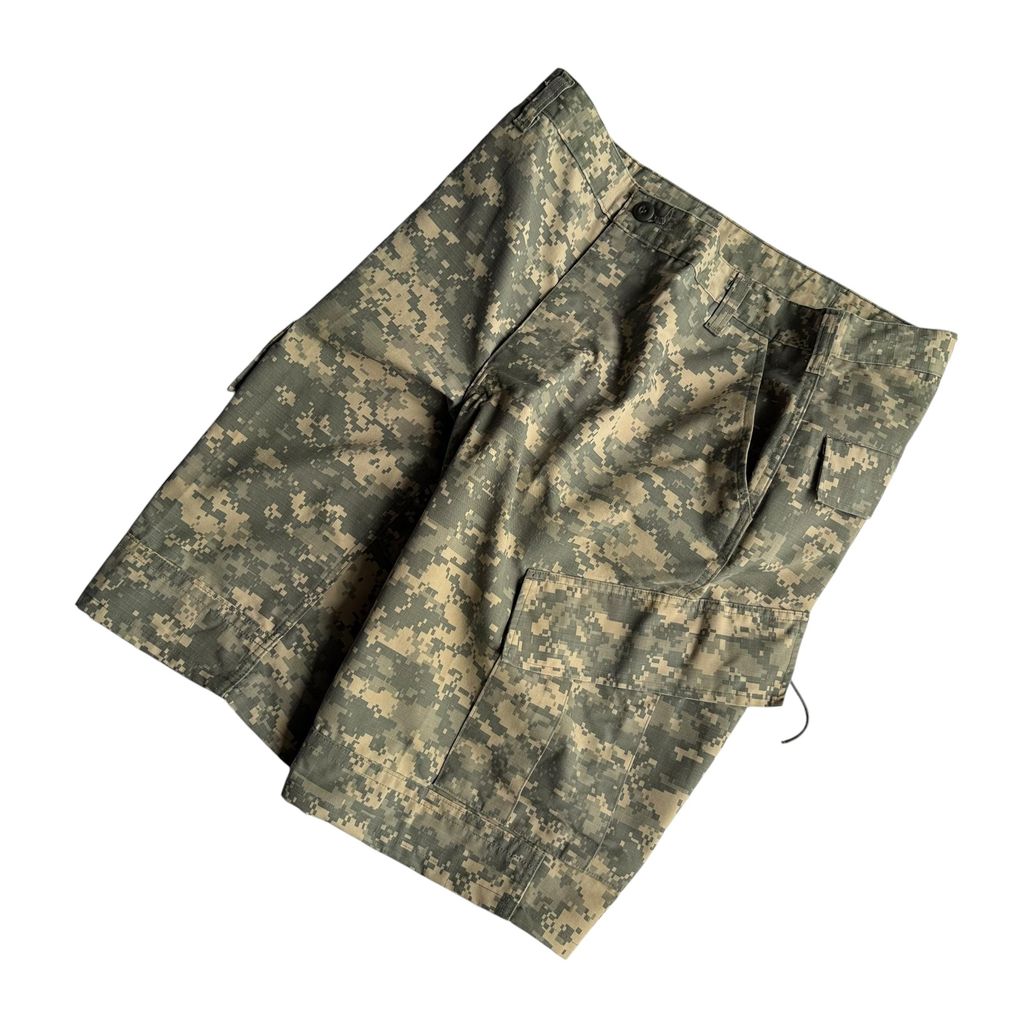 【USED】ACU DIGITAL CAMO REMAKE CARGO SHORTS