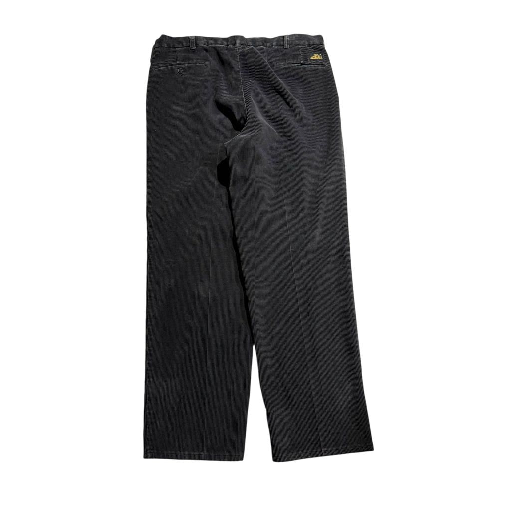 【USED】Outbacks 2 Tuck Corduroy Pants Made in Canada