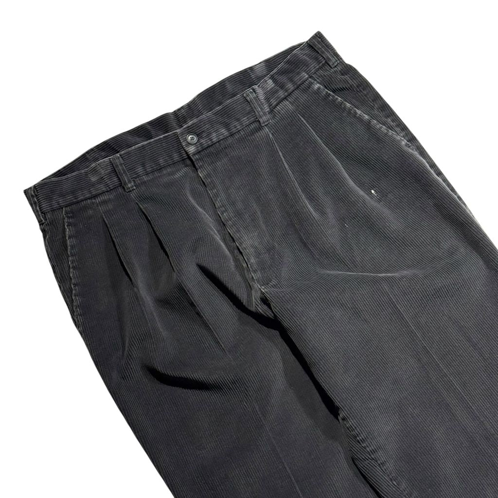 【USED】Outbacks 2 Tuck Corduroy Pants Made in Canada